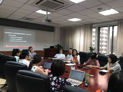 C:\Users\HP\Desktop\Terrence Masons 讲座\印大教育学院院长讲座照片\照片2.jpg