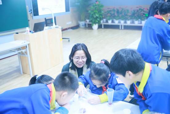 说明: C:\Users\user\Desktop\1.21 西师附小.files\image006.jpg