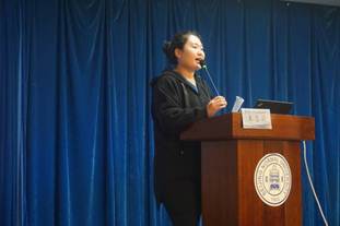 说明: G:\2019培训班\云南校（园）长国培\5—培训过程照片\开班典礼\DSC09120.JPG