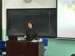 说明: E:\新建文件夹\内蒙幼儿园2班\“国培计划（2017）”——内蒙古自治区乡村幼儿园园长（第一期）培训项目全部总结文档\5—培训过程照片\专家讲座照片\微信图片_20180518174228.jpg微信图片_20180518174228
